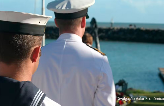 Baixo número de oficiais da Marinha coloca navegação nacional em risco
