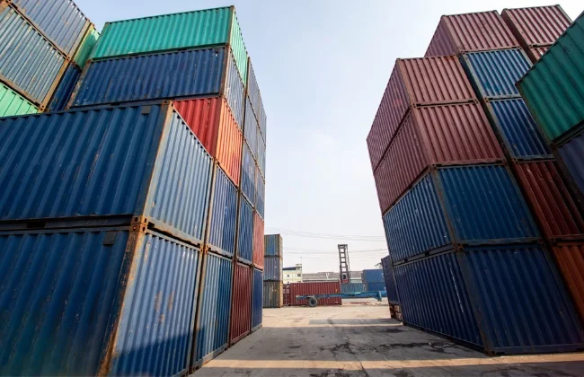 Contêineres: como otimizar o transporte de carga